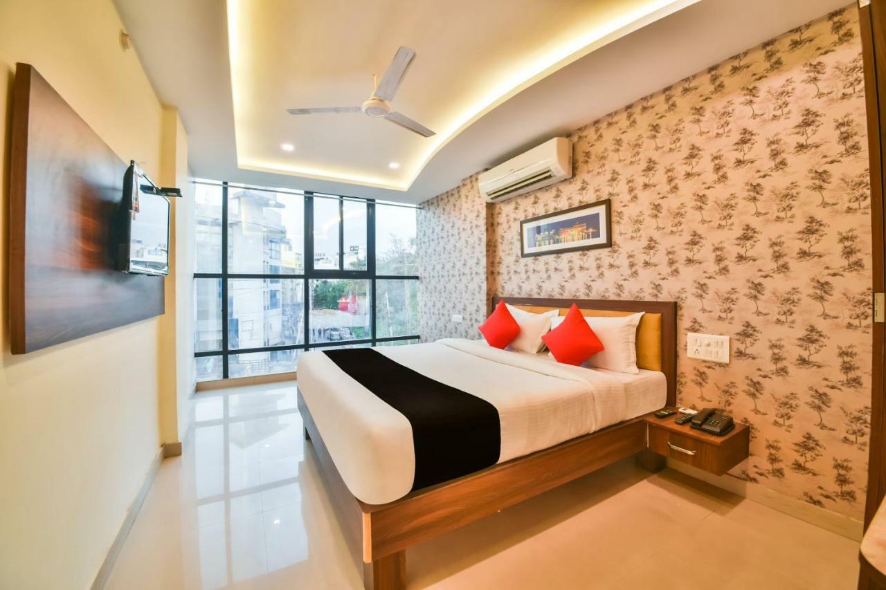 Hotel Golden Feather Udajpur Zewnętrze zdjęcie