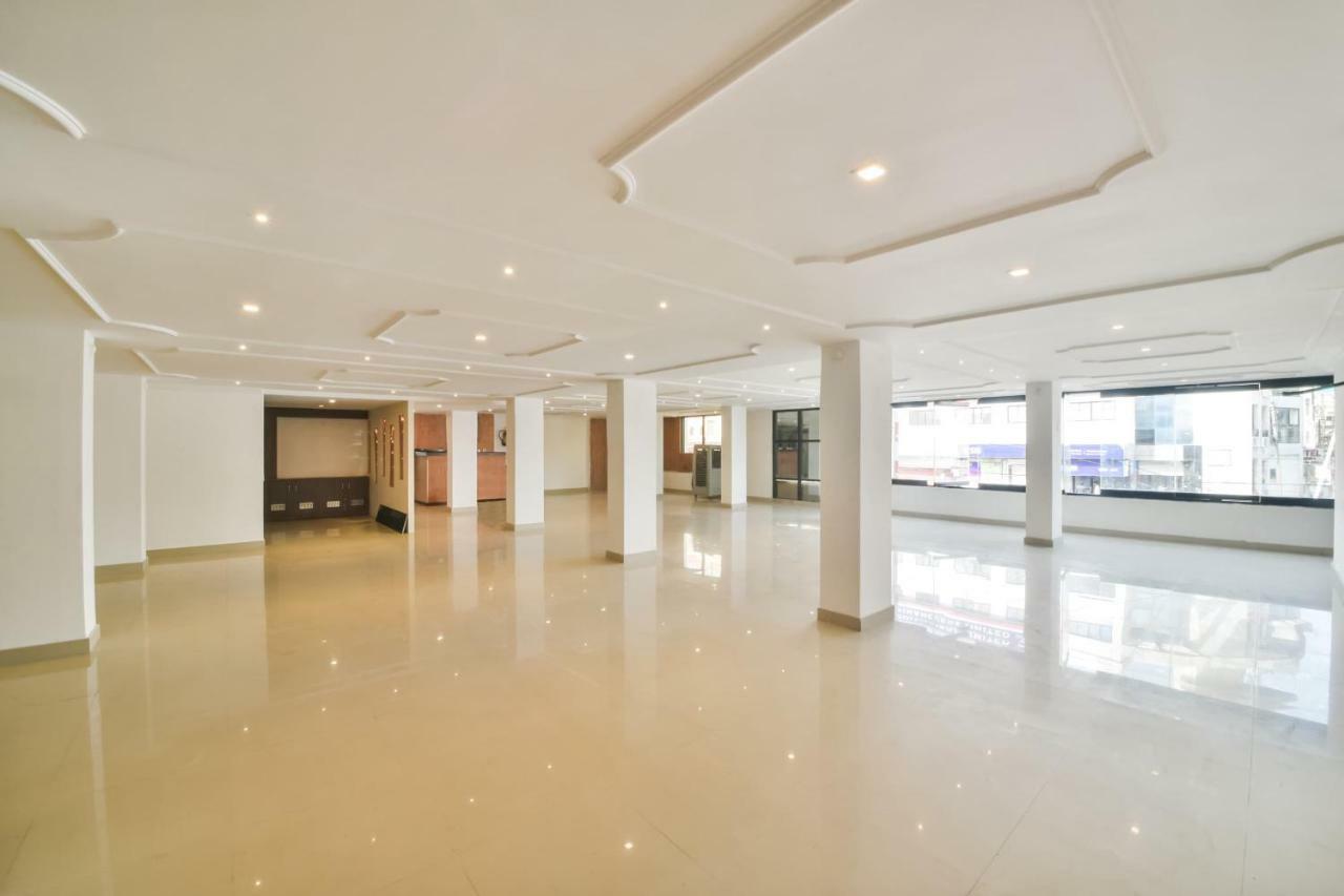 Hotel Golden Feather Udajpur Zewnętrze zdjęcie