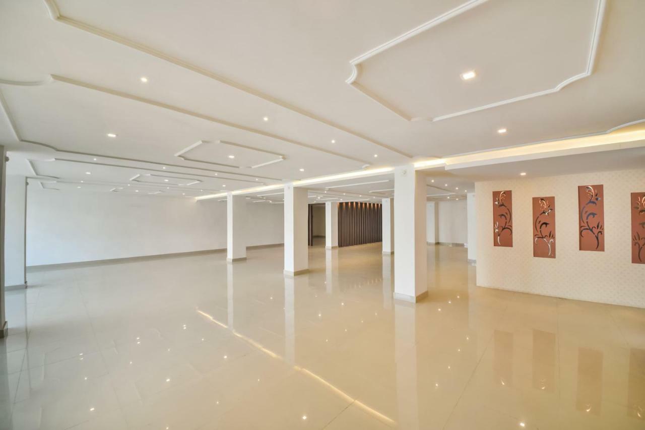 Hotel Golden Feather Udajpur Zewnętrze zdjęcie