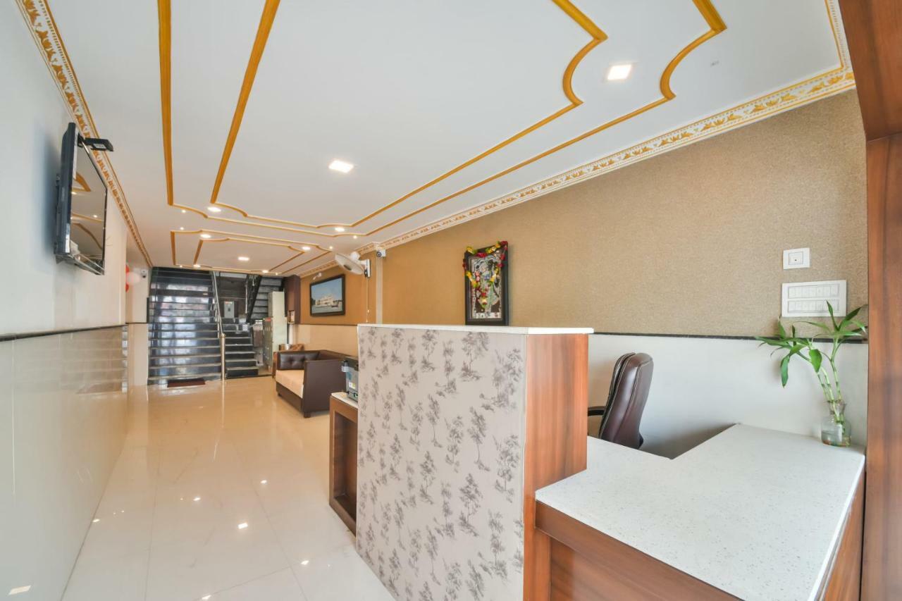 Hotel Golden Feather Udajpur Zewnętrze zdjęcie