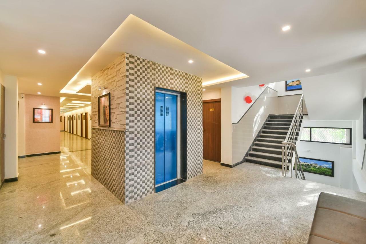 Hotel Golden Feather Udajpur Zewnętrze zdjęcie